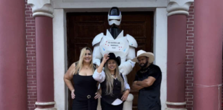 Glaucia Mel estreia o novo single “Eu Quero Um Namorado Robô”