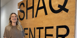 Antiga residência de Shaquille O’Neal, mansão de 30 mil pés quadrados na Flórida passa pela transformação mais ambiciosa de sua história Designer brasileira Andria Tagliari, à frente do trabalho, na antiga residência de Shaquille O'Neal.