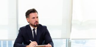 Cota reaberta no INPI: marketplace disputa prioridade no registro de marca O advogado Vinicius Augusto Del Rio, OAB/SP 553.851, em seu escritório em São José do Rio Preto
