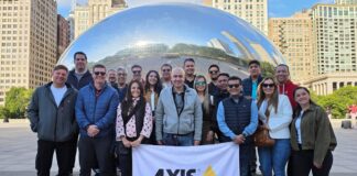 Axis reconhece parceiros da América Latina em experiência exclusiva em Chicago Equipe Axis e os parceiros da América Latina.