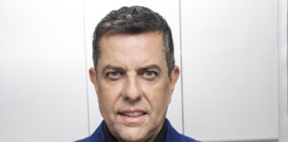 Anderson Bernal explica como ansiedade afeta a saúde oral e a performance Anderson Bernal explica como a ansiedade pode afetar a saúde oral e a performance.