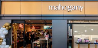 Mahogany abre oito lojas e aposta em unidade multicanal Mahogany abre oito lojas e aposta em unidade multicanal.